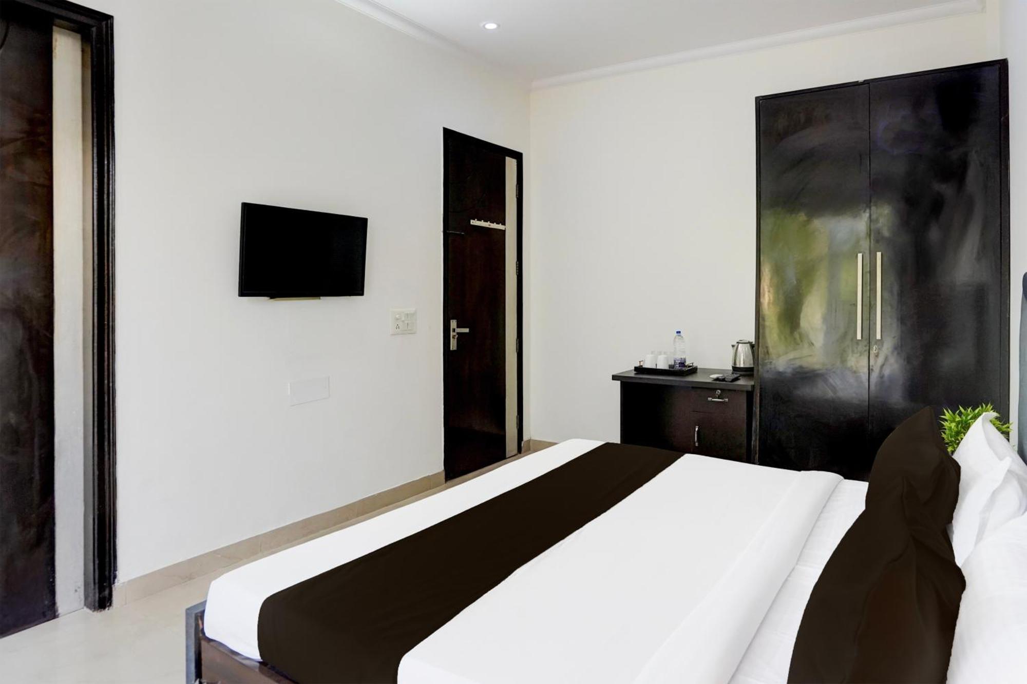 Super Townhouse Sector 53 Golf Course Road Gurgaon Exterior foto